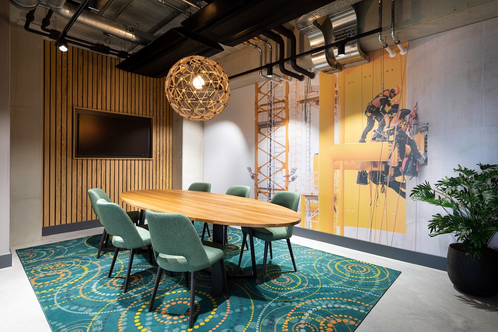 FotoVan lege ruimtes tot levendige werkomgeving